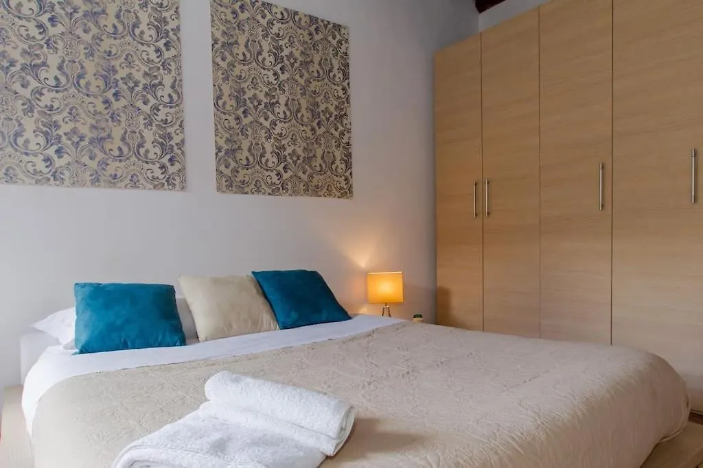 Pantheon Large Apartment In The Heart Of Rome S